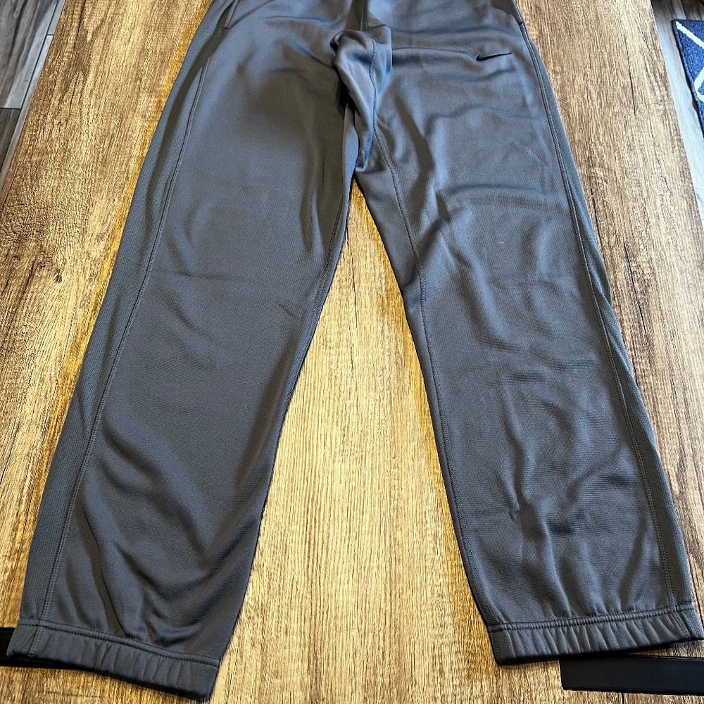 Nike Therma-fit sportswear pants - size small